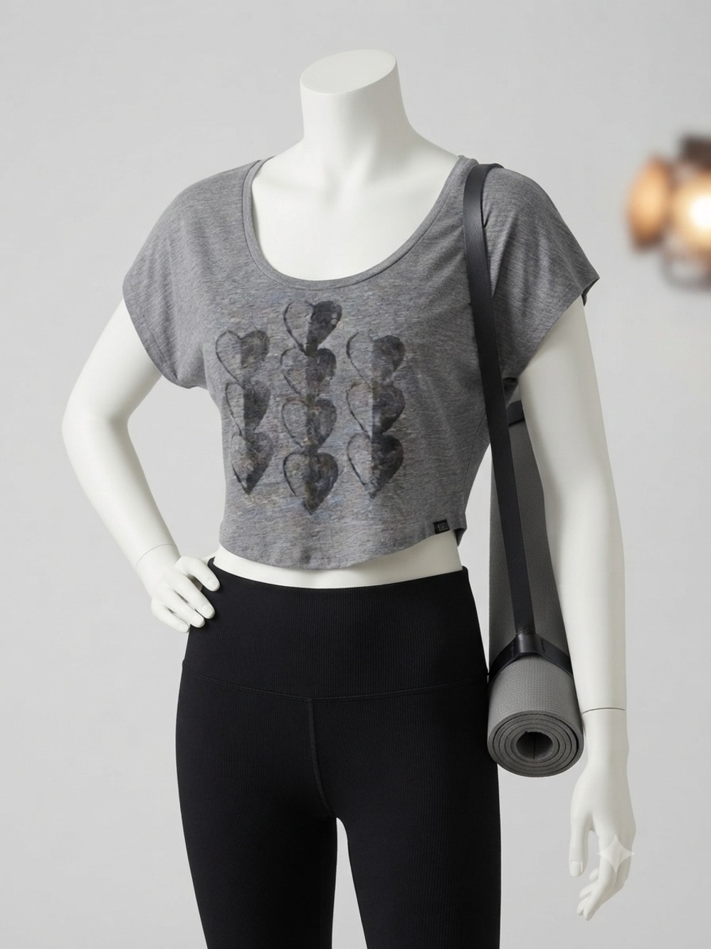 Vans Gray Cropped Scoop-Neck Tee with Heart Graphic size M